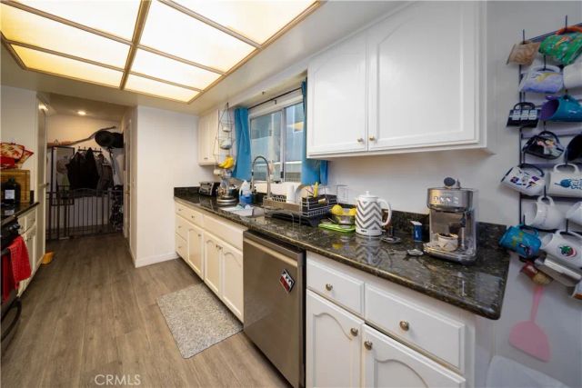 8744 Burnet 7, North Hills, CA 91343