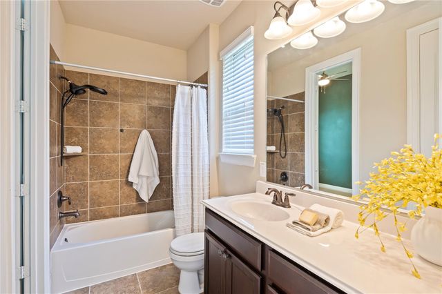 2024 Nogalas Lane, League City, TX 77573