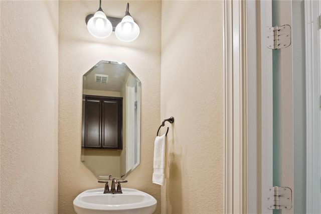 2024 Nogalas Lane, League City, TX 77573
