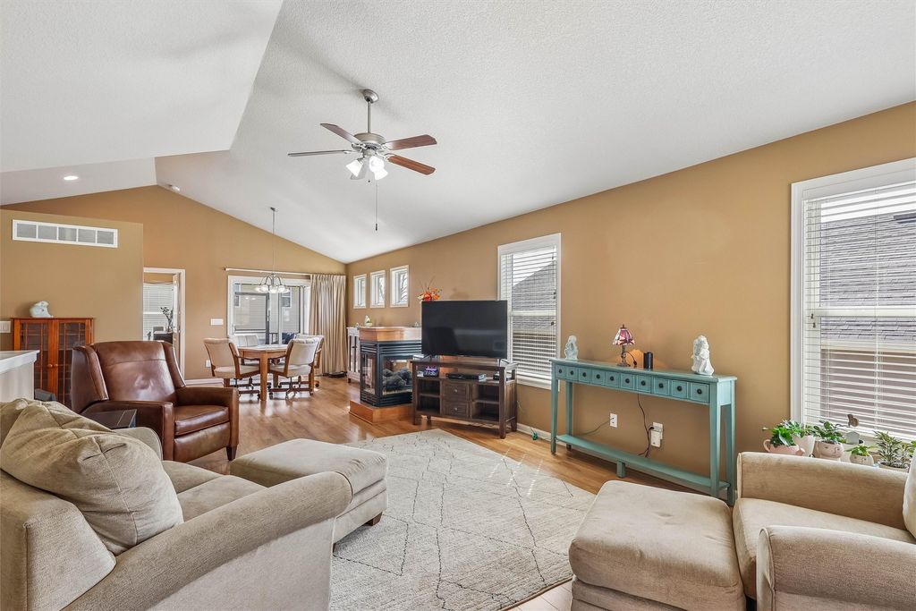 4529 145th Street, Urbandale, IA 50323