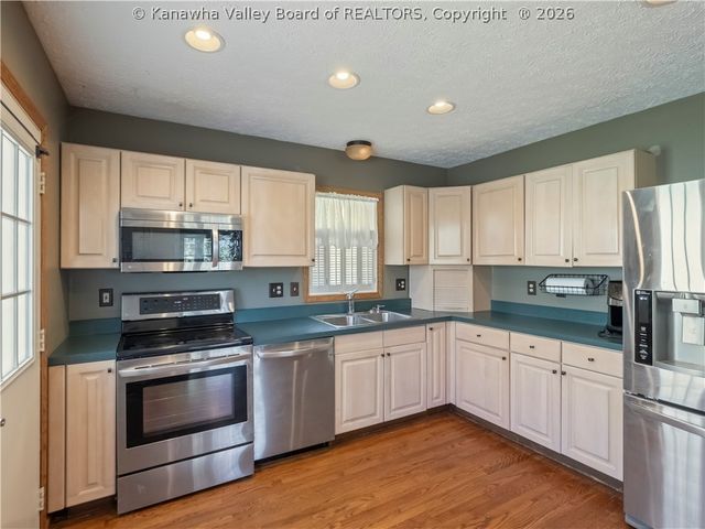 214 Cedar Drive, Scott Depot, WV 25560