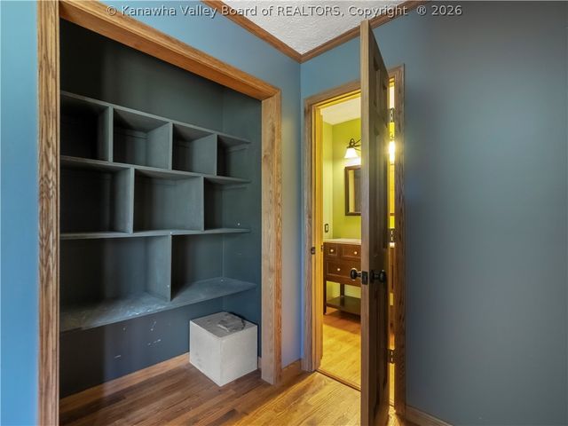 214 Cedar Drive, Scott Depot, WV 25560