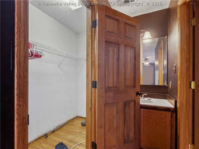 214 Cedar Drive, Scott Depot, WV 25560
