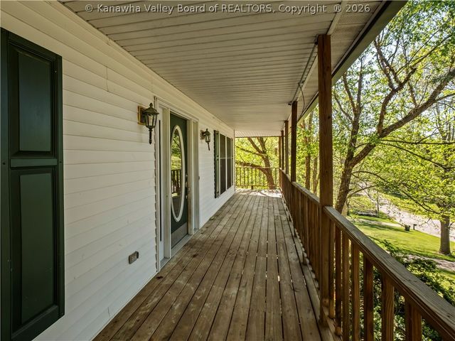 214 Cedar Drive, Scott Depot, WV 25560
