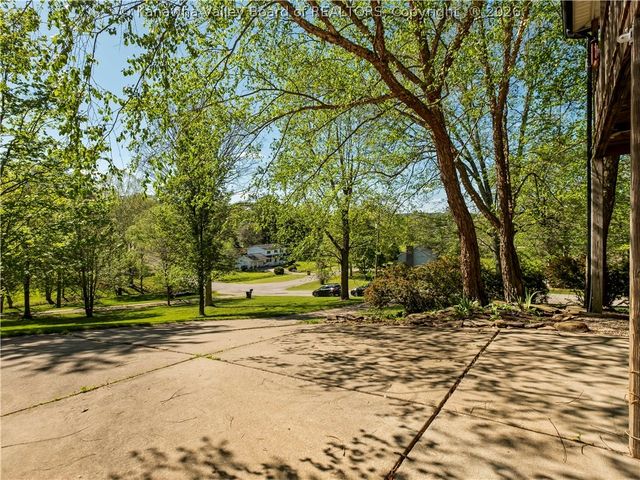 214 Cedar Drive, Scott Depot, WV 25560