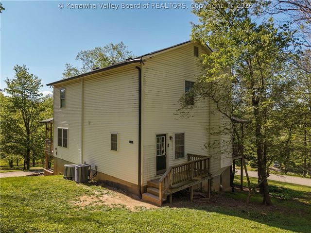 214 Cedar Drive, Scott Depot, WV 25560