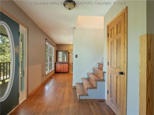 214 Cedar Drive, Scott Depot, WV 25560
