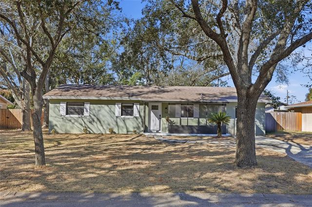 112 ALEXANDRIA AVENUE, Minneola, FL 34715