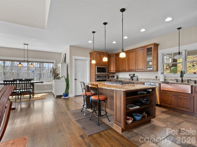 711 Winfield Drive, Clyde, NC 28721