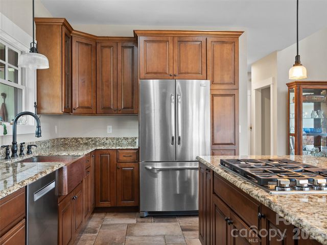 711 Winfield Drive, Clyde, NC 28721