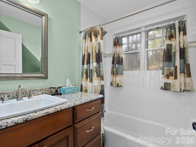 711 Winfield Drive, Clyde, NC 28721