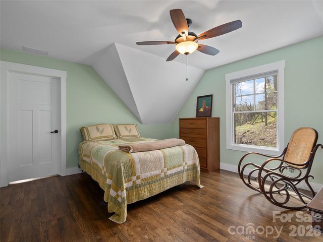711 Winfield Drive, Clyde, NC 28721