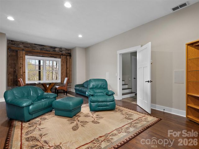 711 Winfield Drive, Clyde, NC 28721