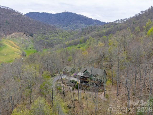 711 Winfield Drive, Clyde, NC 28721