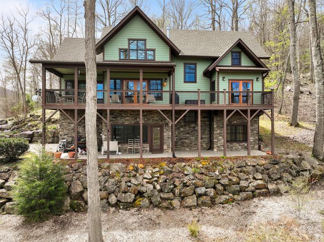 711 Winfield Drive, Clyde, NC 28721