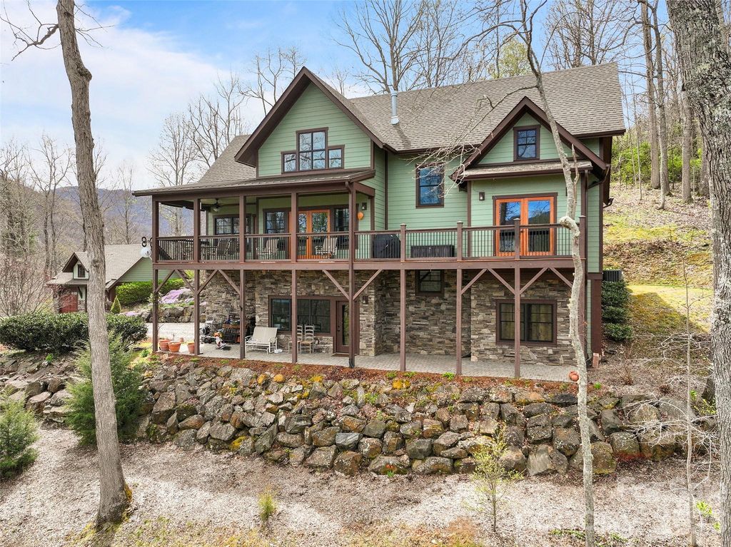 711 Winfield Drive, Clyde, NC 28721