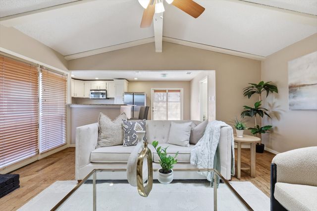 15741 Mapleview Circle, Dallas, TX 75248