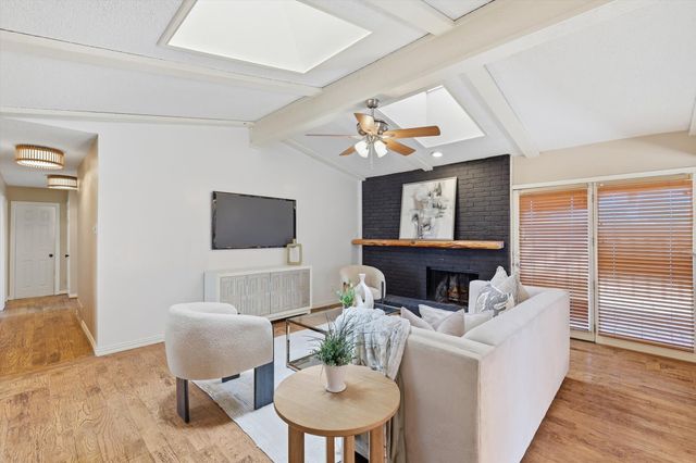 15741 Mapleview Circle, Dallas, TX 75248