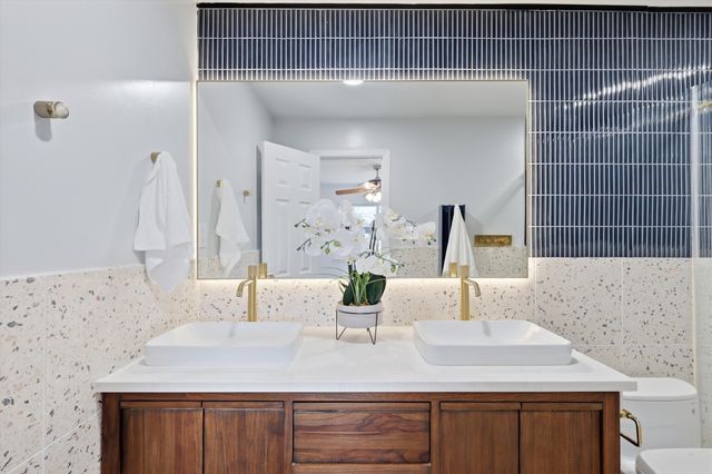 15741 Mapleview Circle, Dallas, TX 75248