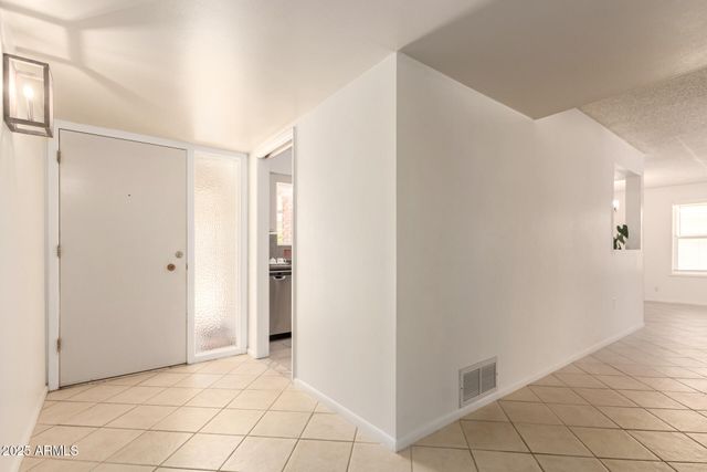 10816 W VENTURI Drive, Sun City, AZ 85351