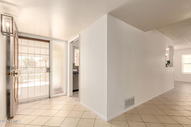 10816 W VENTURI Drive, Sun City, AZ 85351