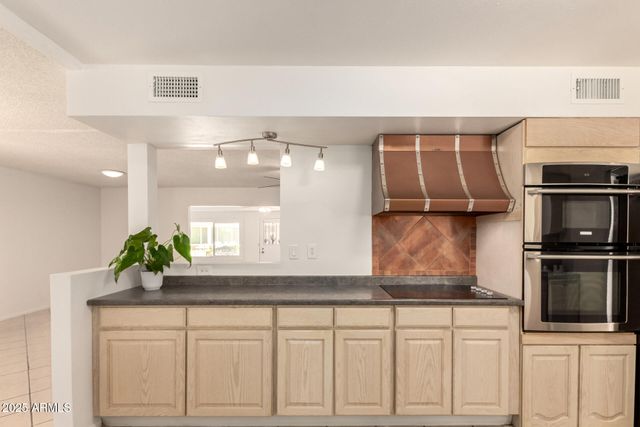 10816 W VENTURI Drive, Sun City, AZ 85351