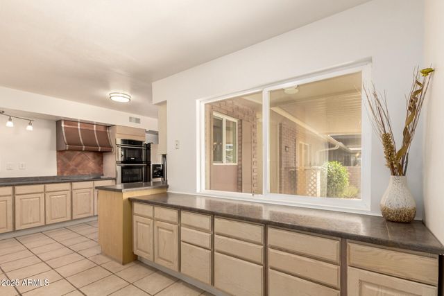 10816 W VENTURI Drive, Sun City, AZ 85351