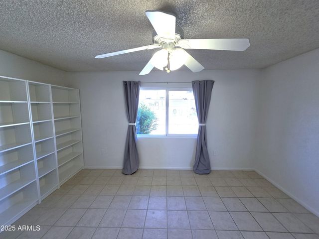 10816 W VENTURI Drive, Sun City, AZ 85351