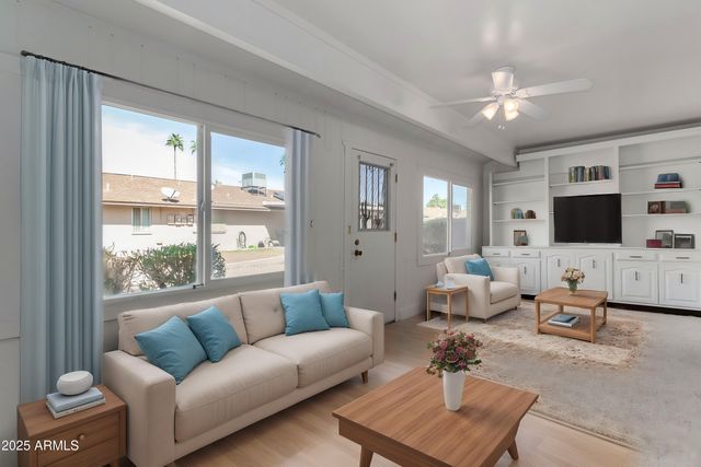 10816 W VENTURI Drive, Sun City, AZ 85351