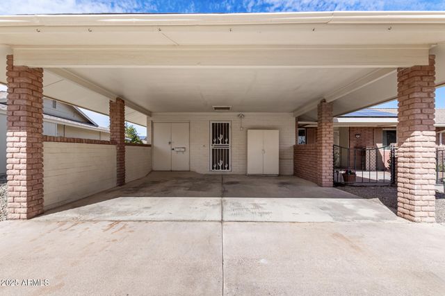10816 W VENTURI Drive, Sun City, AZ 85351