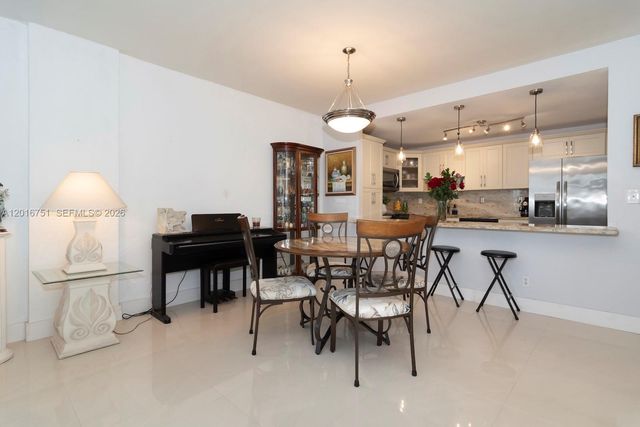 19370 Collins Ave 626, Sunny Isles Beach, FL 33160