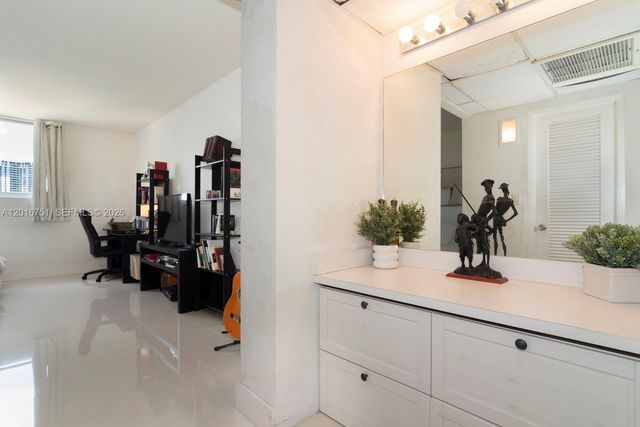 19370 Collins Ave 626, Sunny Isles Beach, FL 33160