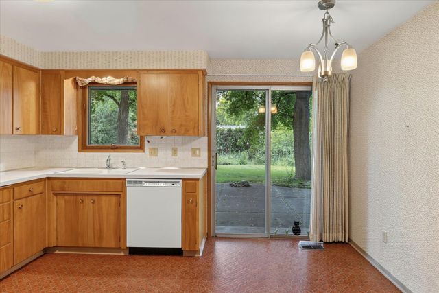 204 W 33rd Ave, Spokane, WA 99203