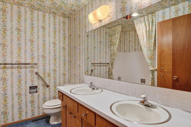 204 W 33rd Ave, Spokane, WA 99203