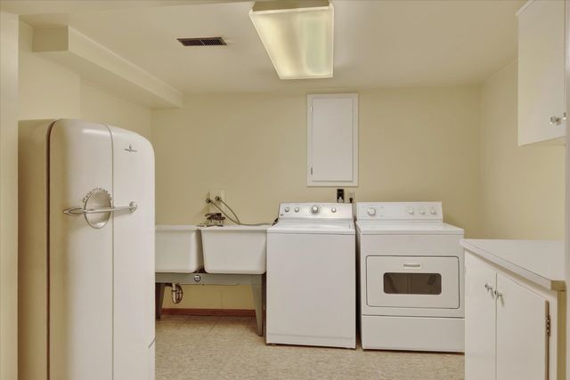 204 W 33rd Ave, Spokane, WA 99203