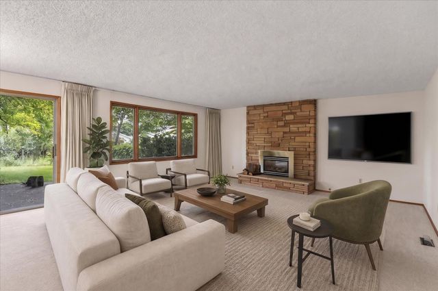 204 W 33rd Ave, Spokane, WA 99203