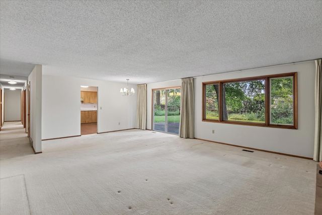 204 W 33rd Ave, Spokane, WA 99203