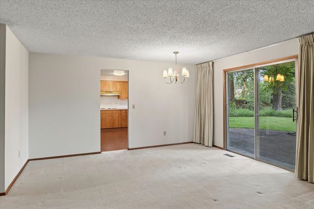 204 W 33rd Ave, Spokane, WA 99203