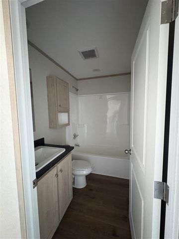 1565 M-63 49, Benton Harbor, MI 49022