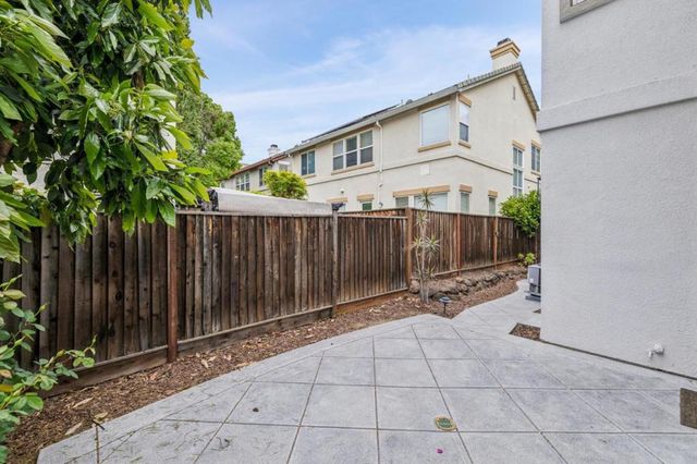 529 Plum Blossom Lane, Campbell, CA 95008