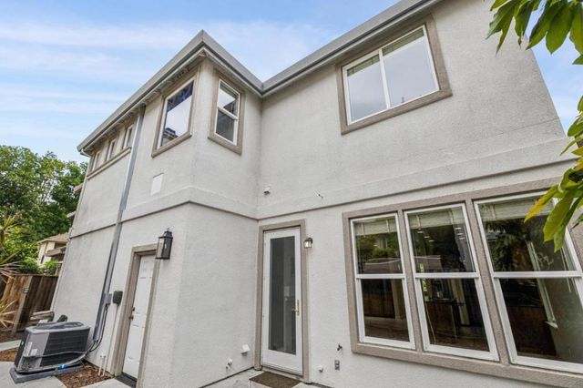 529 Plum Blossom Lane, Campbell, CA 95008