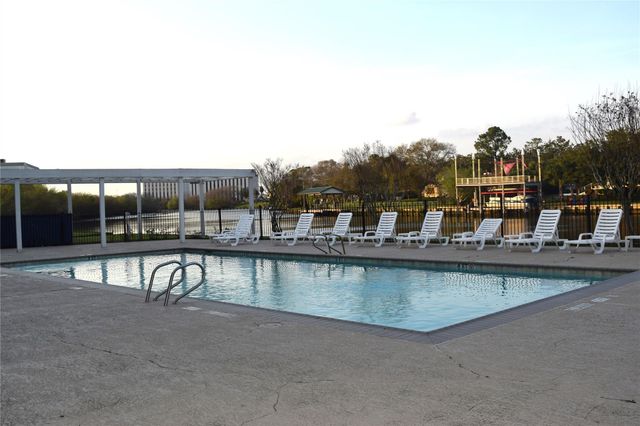 18511 Egret Bay Boulevard 505, Webster, TX 77058