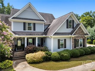 2165 Harperfield Drive, Bogart, GA 30622