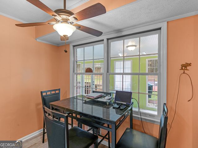 329 Pine Street, Barnesville, GA 30204