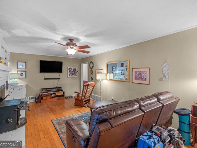 329 Pine Street, Barnesville, GA 30204