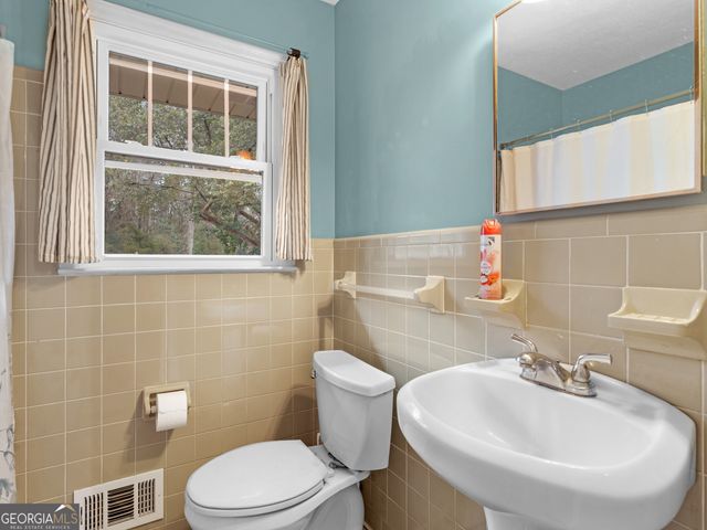 329 Pine Street, Barnesville, GA 30204