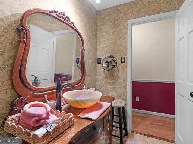 329 Pine Street, Barnesville, GA 30204