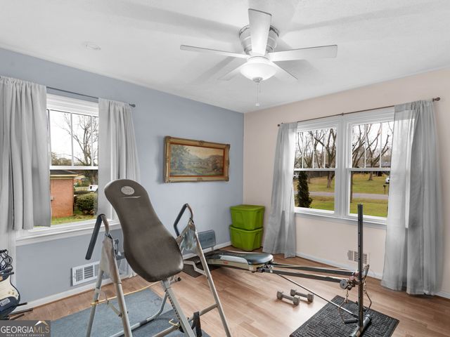 329 Pine Street, Barnesville, GA 30204