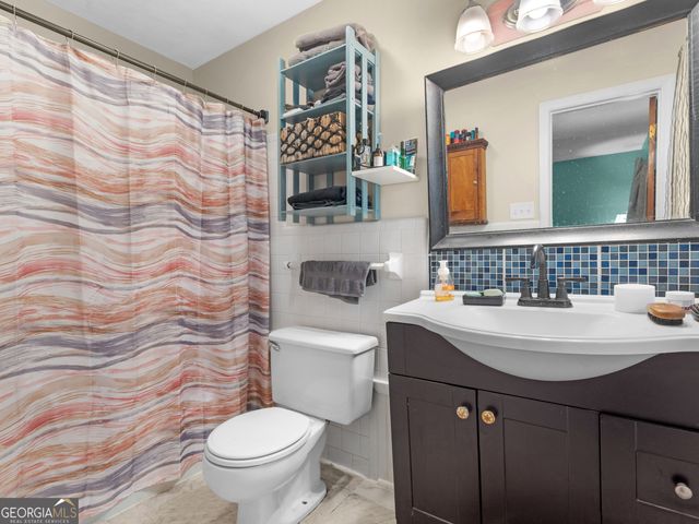 329 Pine Street, Barnesville, GA 30204