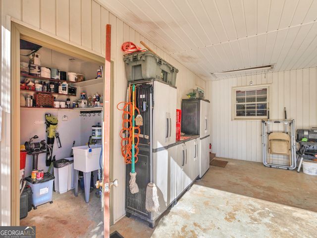 329 Pine Street, Barnesville, GA 30204